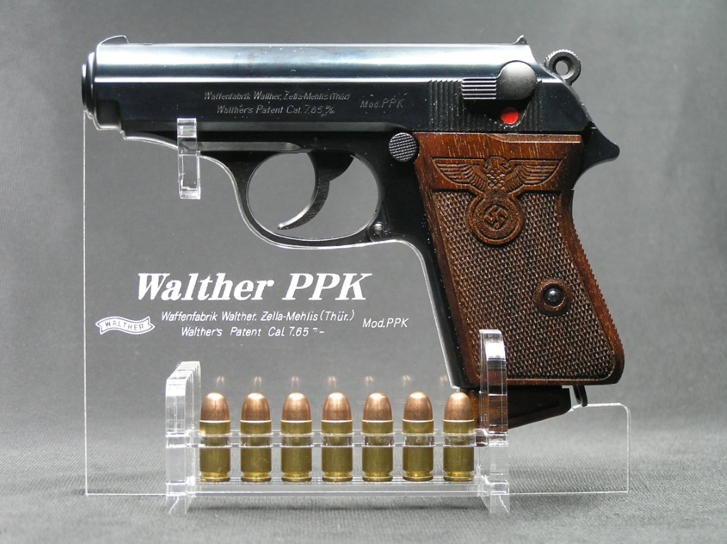 CAW_PPK_Wood-grip